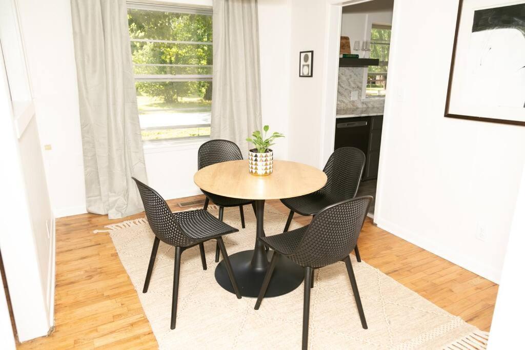 The Willa On 7Th, Located In Downtown Bentonville! Bagian luar foto