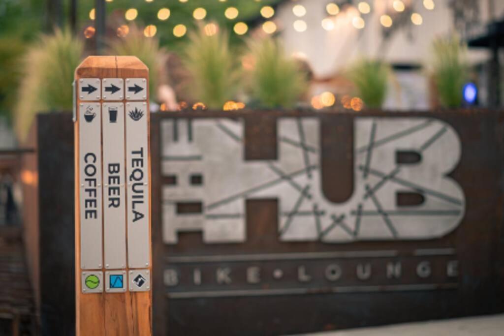 The Willa On 7Th, Located In Downtown Bentonville! Bagian luar foto